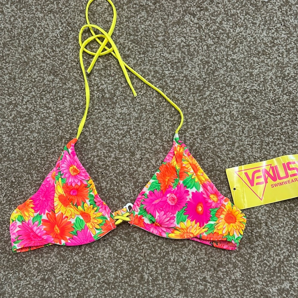 VINTAGE venus swimsuit top